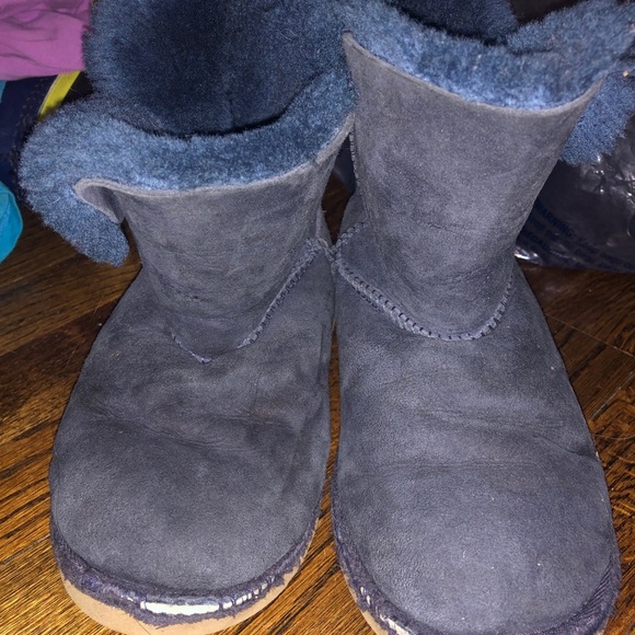 Uggs UGG Bailey boot  navy size 2 worn - Picture 2 of 5
